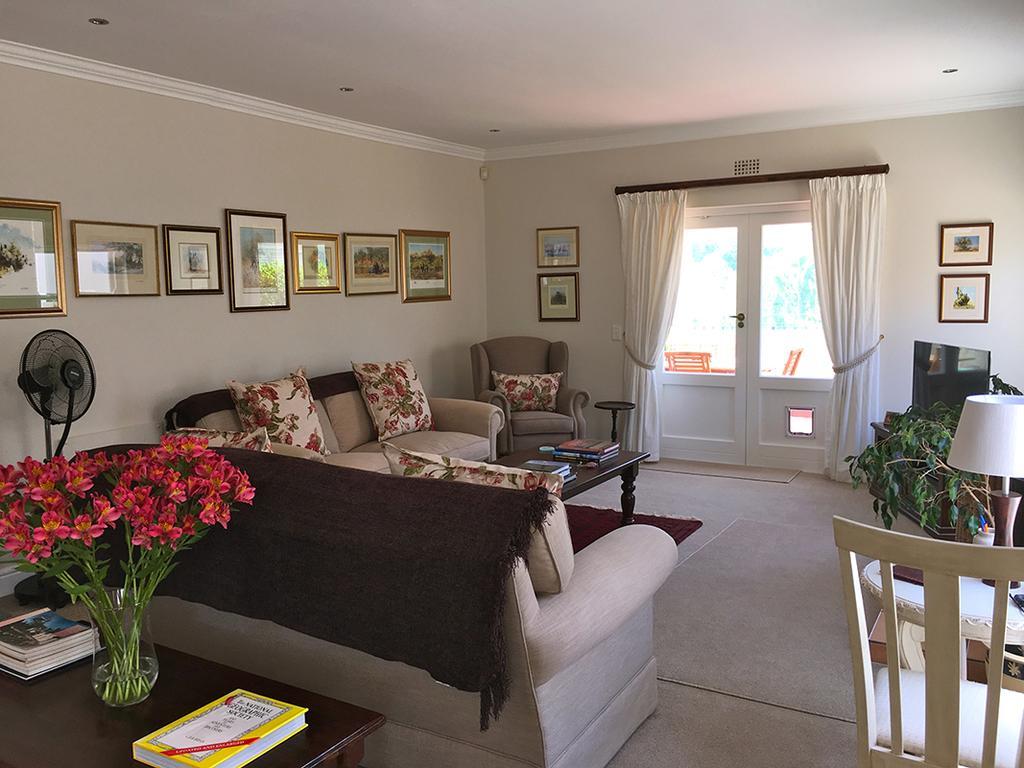 Majini Guesthouse Sweet Valley Esterno foto