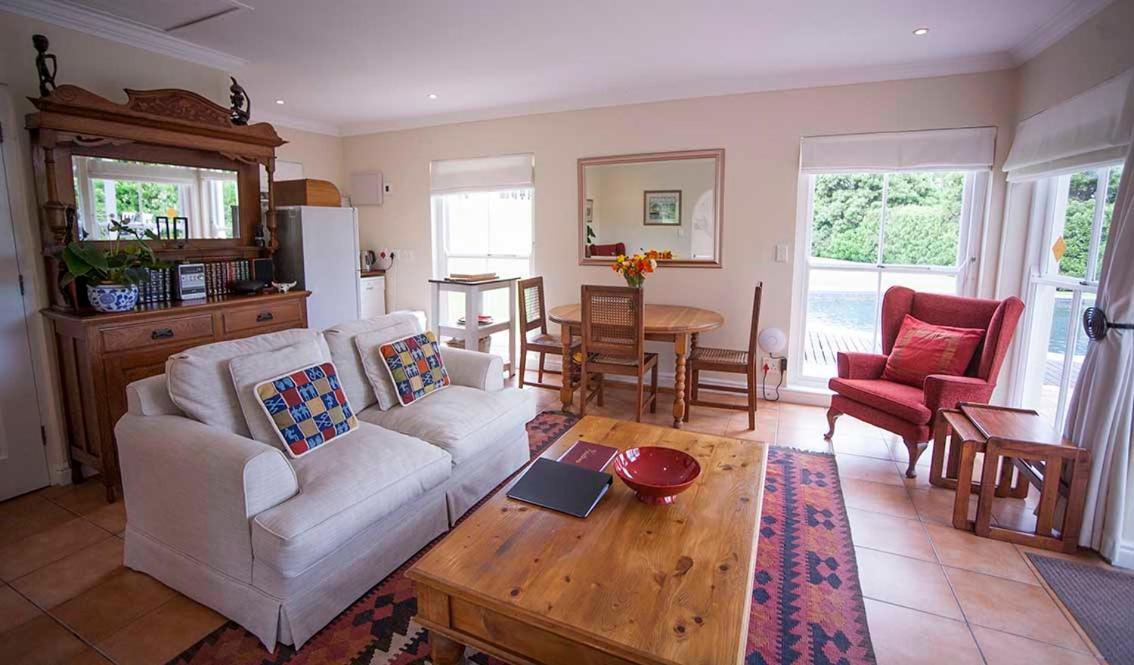 Majini Guesthouse Sweet Valley Esterno foto