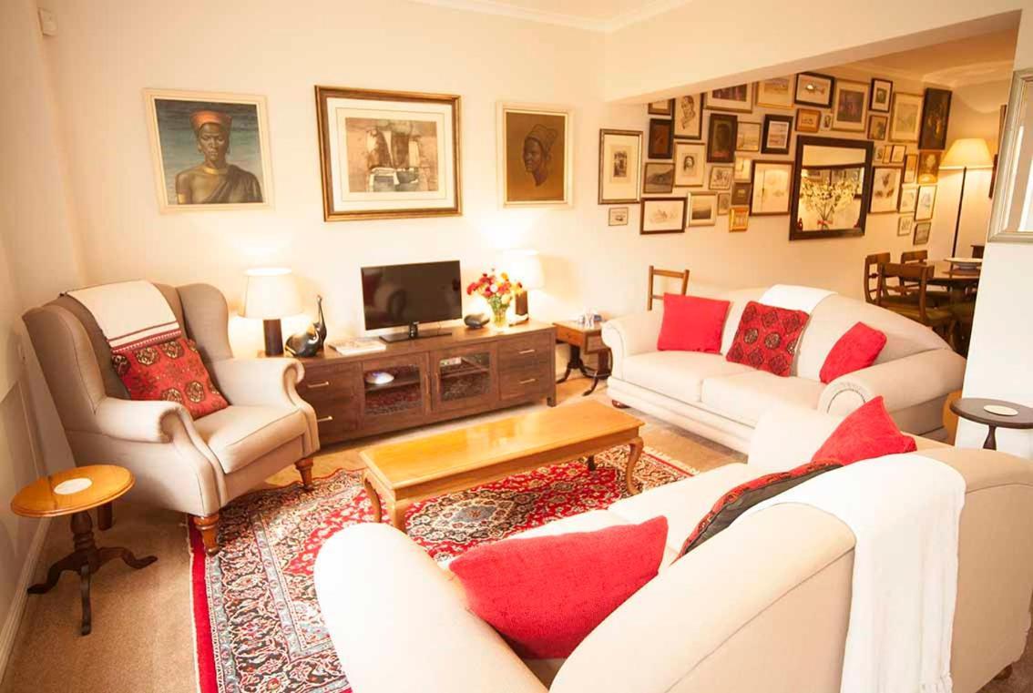 Majini Guesthouse Sweet Valley Esterno foto